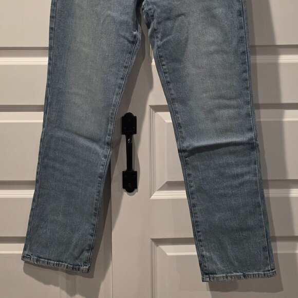 NWT: Joe's High Rise Straight Sandblasted Jeans Sizes: 30, 32, 33 - Picture 4 of 9